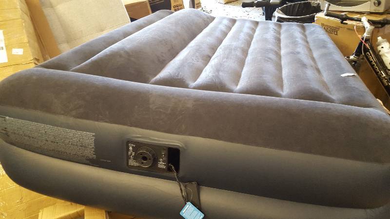 lot 81 image: Intex Queen Pillow-Rest Airbed