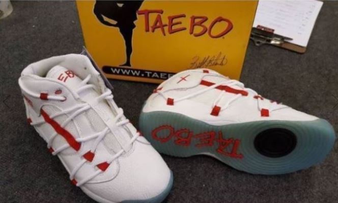lot 199 image: TAE-BO NextUp Athletic Shoe sz 8 12 WhiteRed