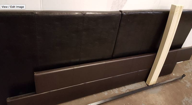 lot 152 image: Vinyl Platform Bed - Twin