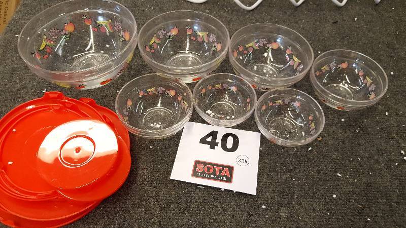 lot 40 image: Chef Buddy 17-Pc. Glass Bowl and Lid Set