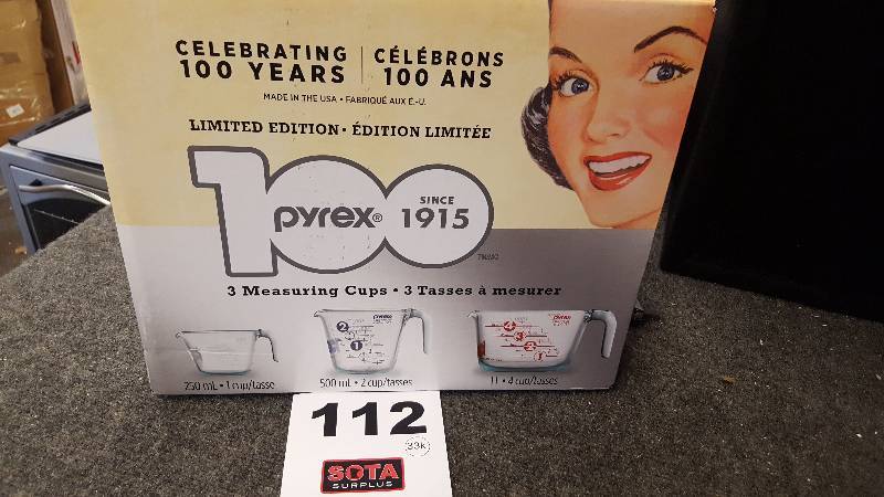 lot 112 image: Pyrex 3-Piece Glass Measuring Cup Set -Limited Edition