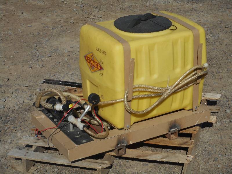 30-Gallon Sprayer Tank On Steel Fra...