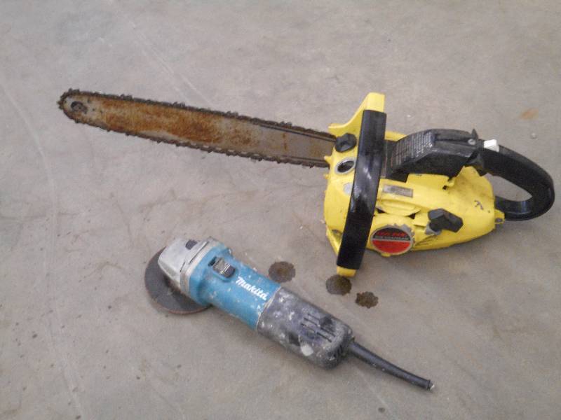(1) 4.5 Makita Grinder (No Cord) &...