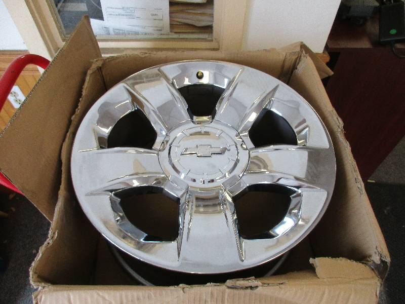 Set of 4 2016 Chevy Take Off rims