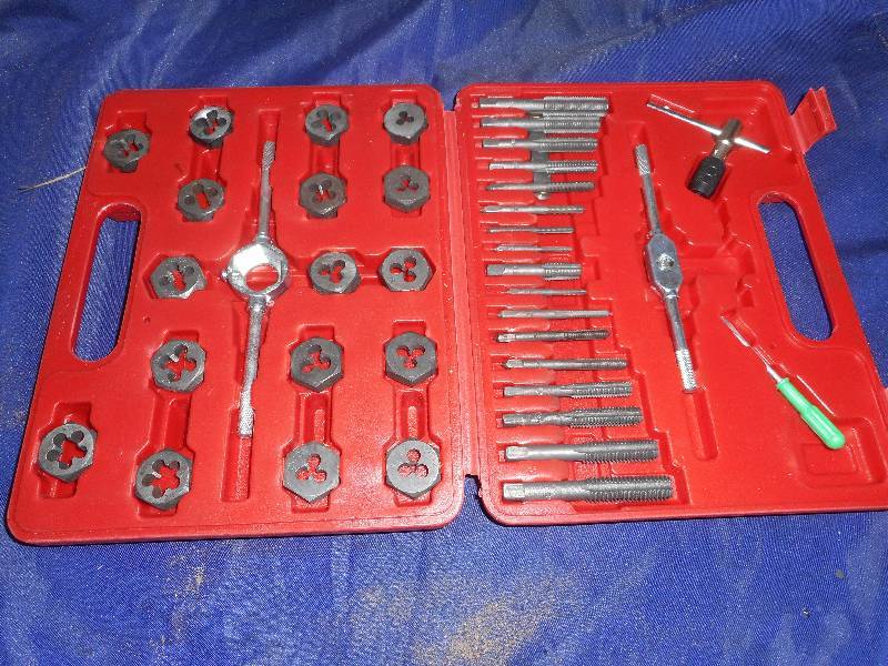 GRIP TAP AND DIE SET