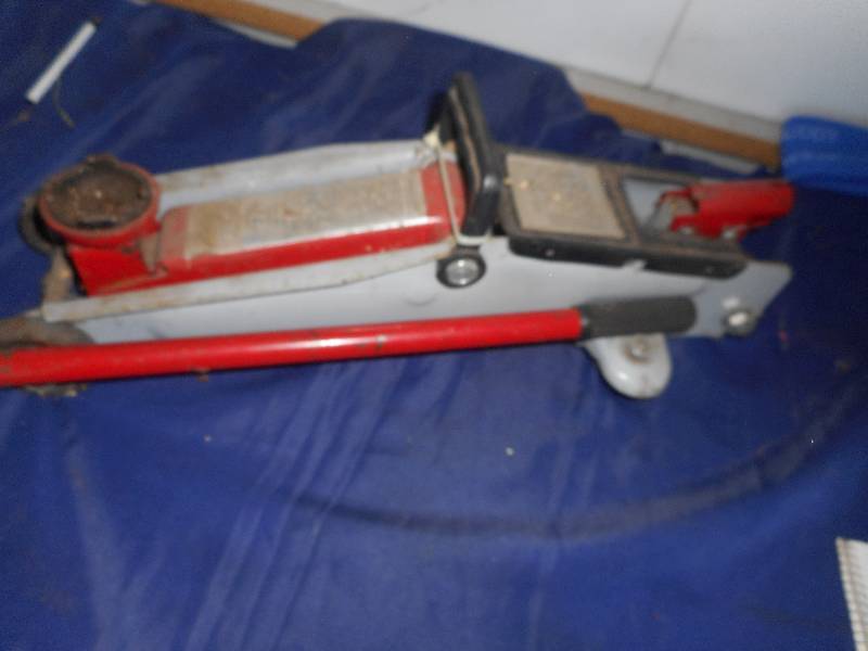 larion floor jack