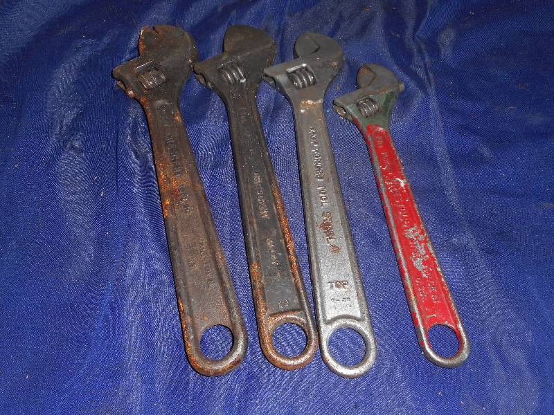 4 cresent wrenches