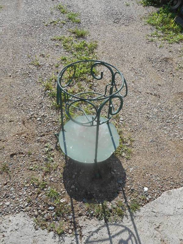metal plant holder