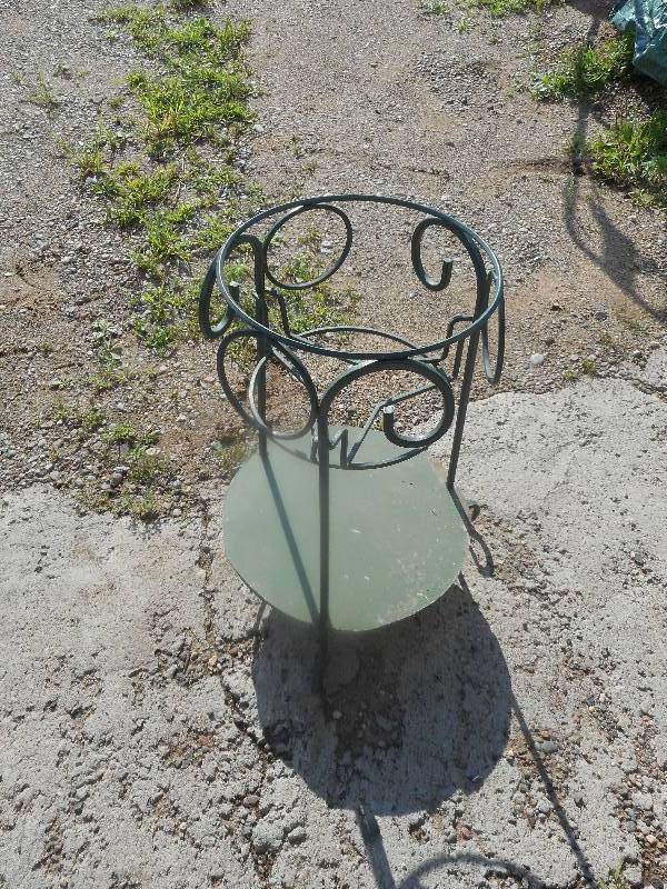 metal plant stand