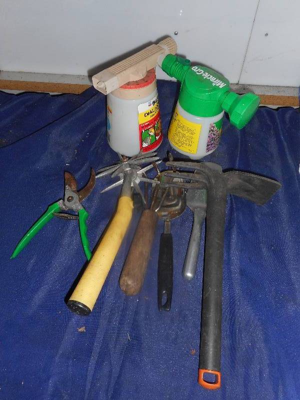 gardening tools