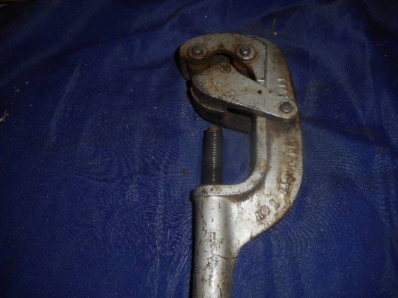 large pipe cutter