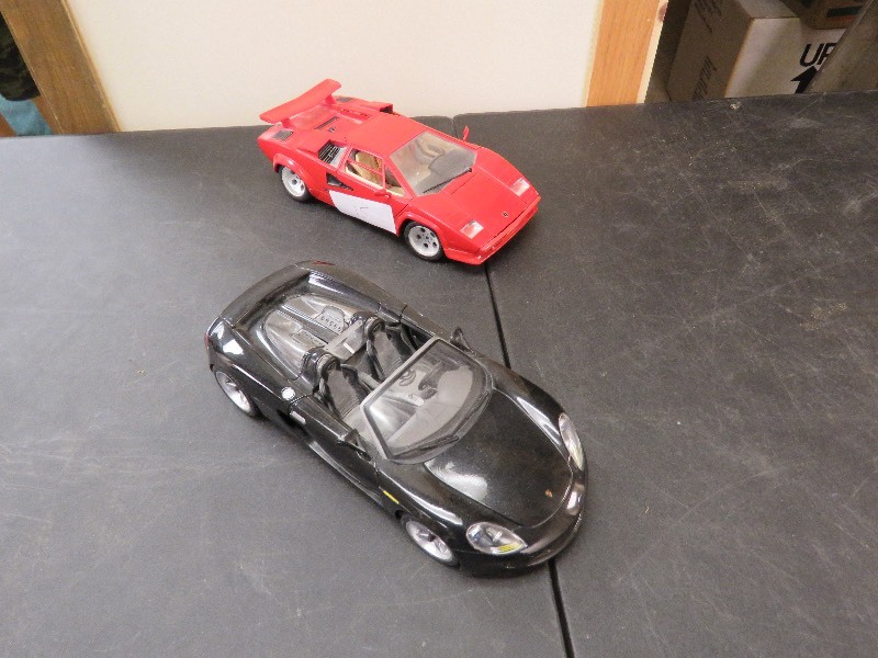 lot 15 image: Die Cast cars