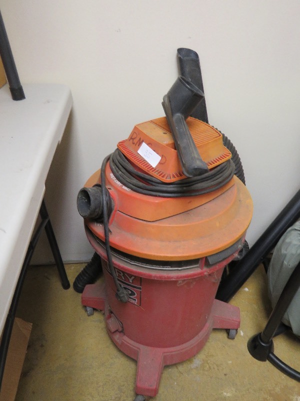 lot 35 image: WetDry Vac