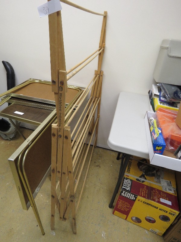 lot 39 image: Laundry rack