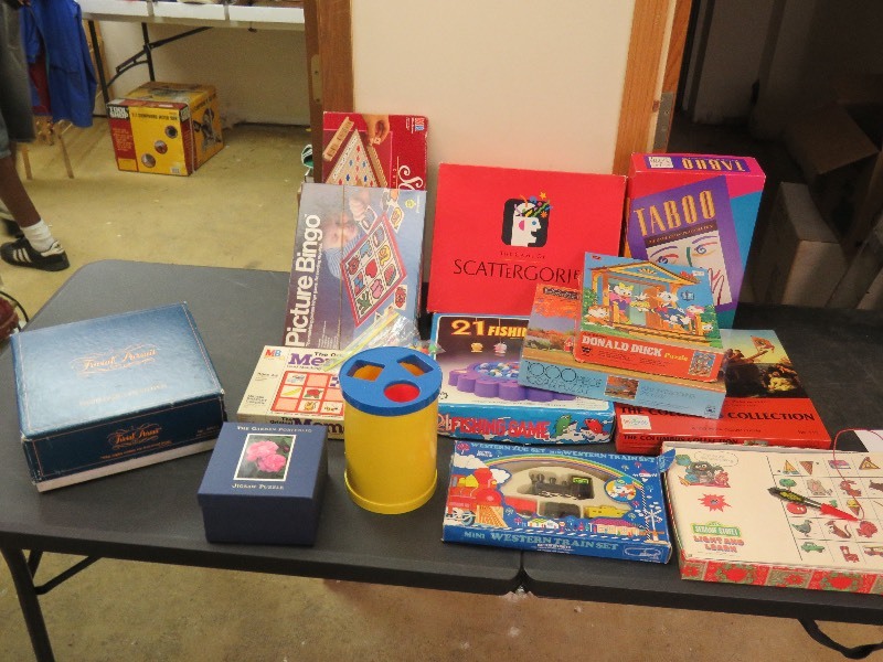 lot 55 image: Games and Puzzels