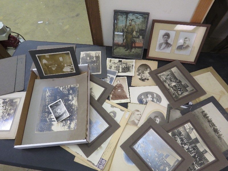 lot 72 image: Antique Pictures