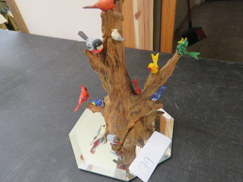 lot 79 image: Bird figurine