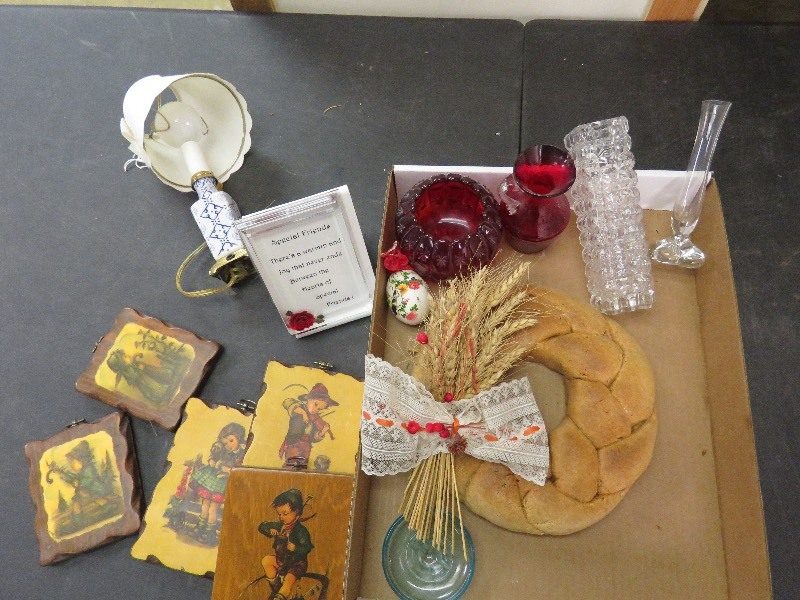 lot 86 image: Household Dcor
