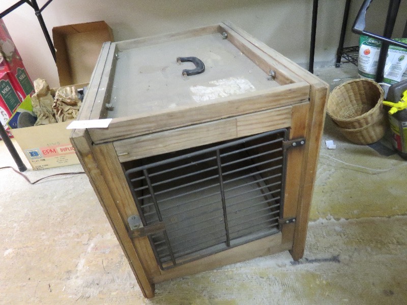lot 97 image: Wooden Kennel