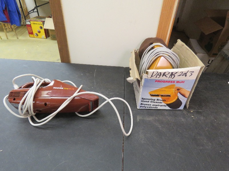 lot 119 image: Small vacuum lot