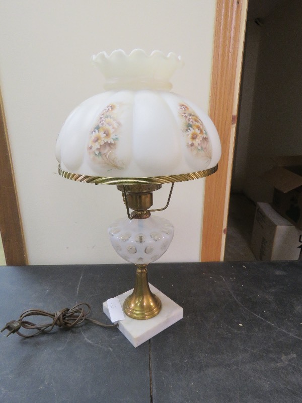 lot 135 image: Table Lamp