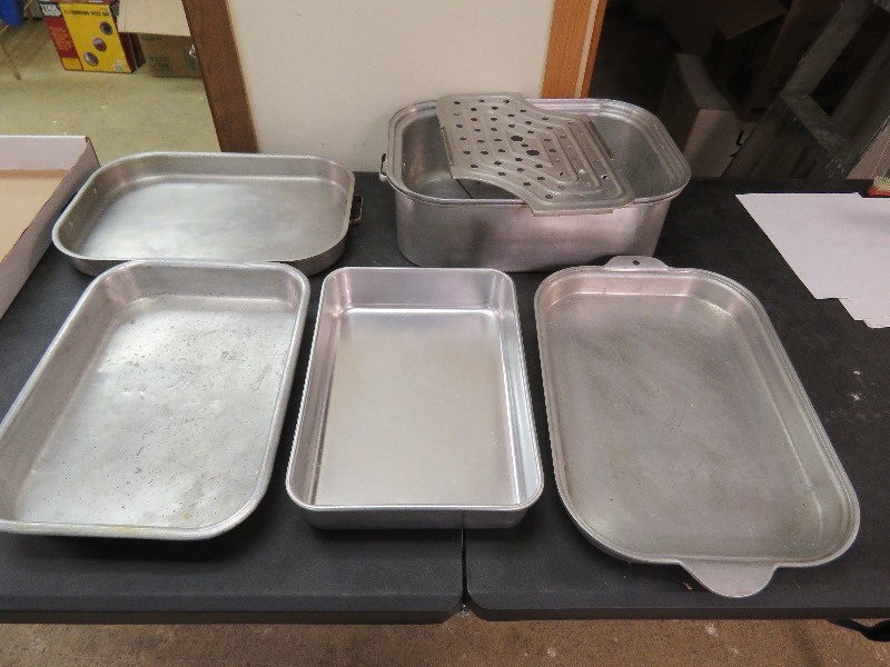 lot 148 image: Roasting pans