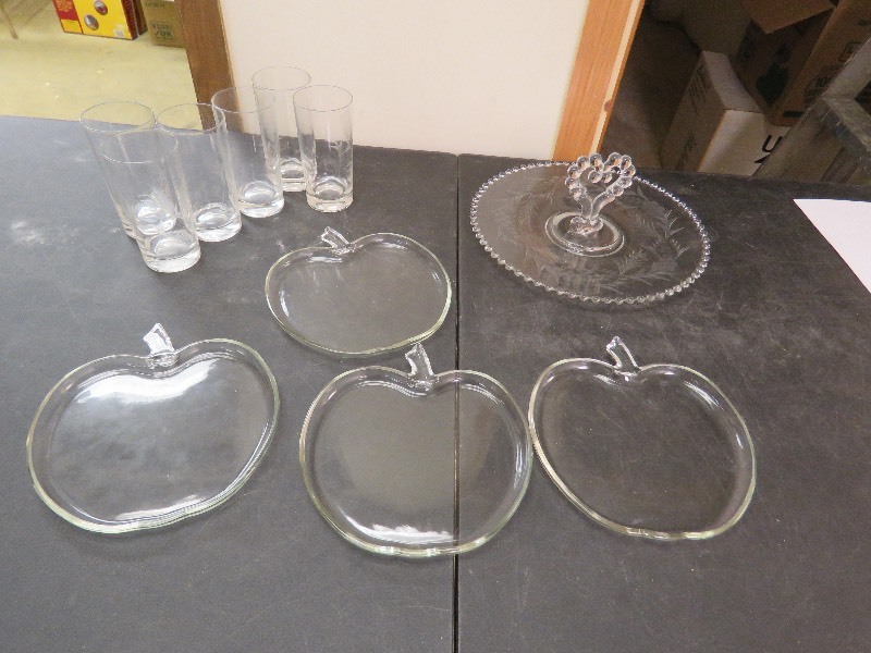 lot 150 image: Glass lot
