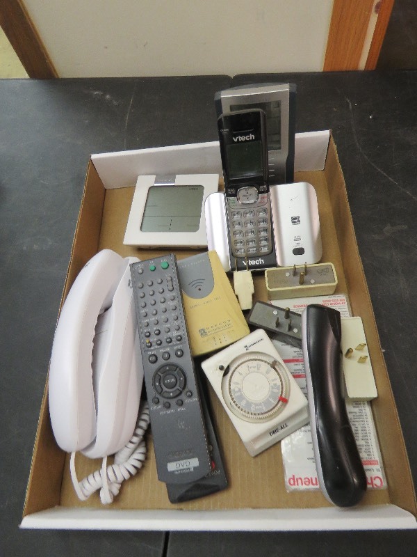 lot 169 image: Phone lot