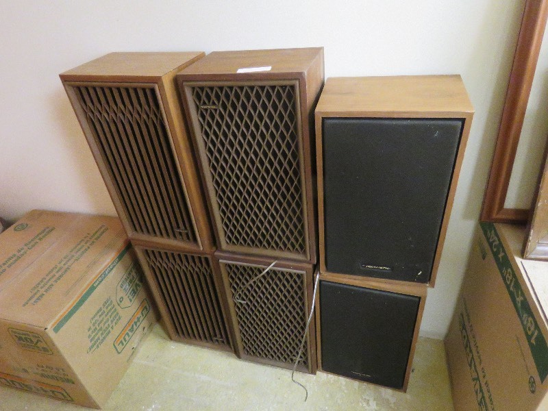 lot 209 image: Speaker lot