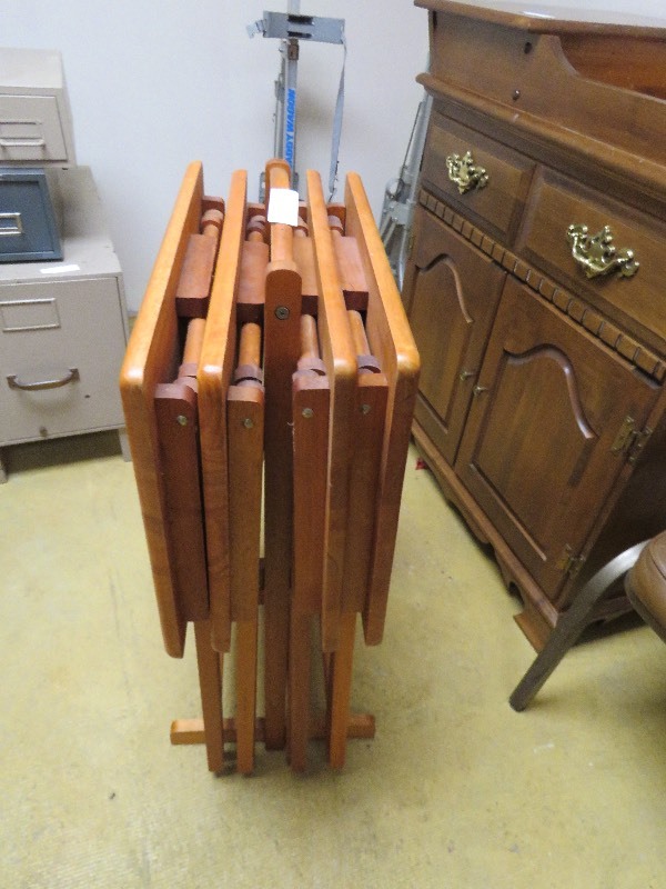 lot 216 image: Wood TV trays with stand