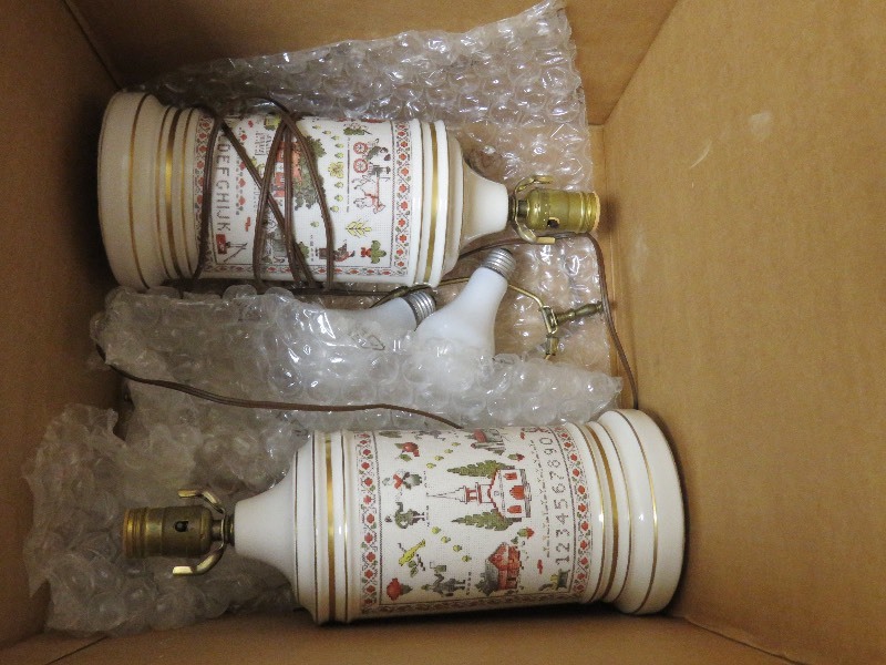 lot 4 image: Table Lamps