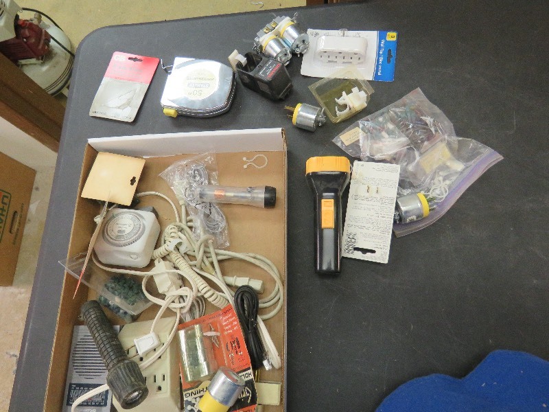 lot 12 image: Electrical lot