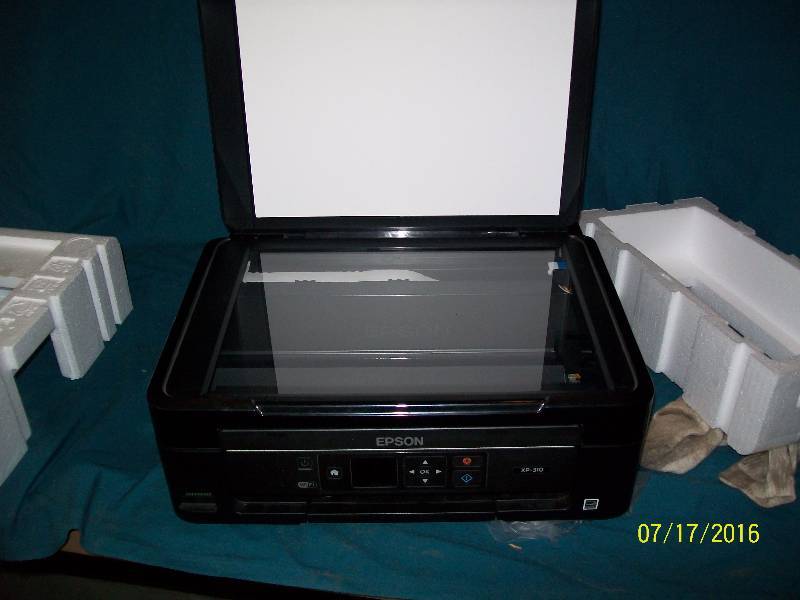 lot 19 image: Epson Expression Home XP-310 Small-in-One All-in-One Printer