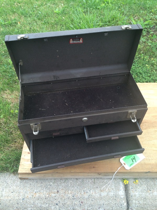 lot 14 image: Kennedy Tool Box