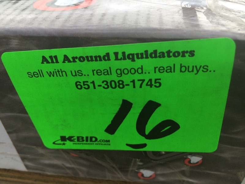 lot 16 image: Pittsburgh 250# Roller Seat - Never used, still in the box