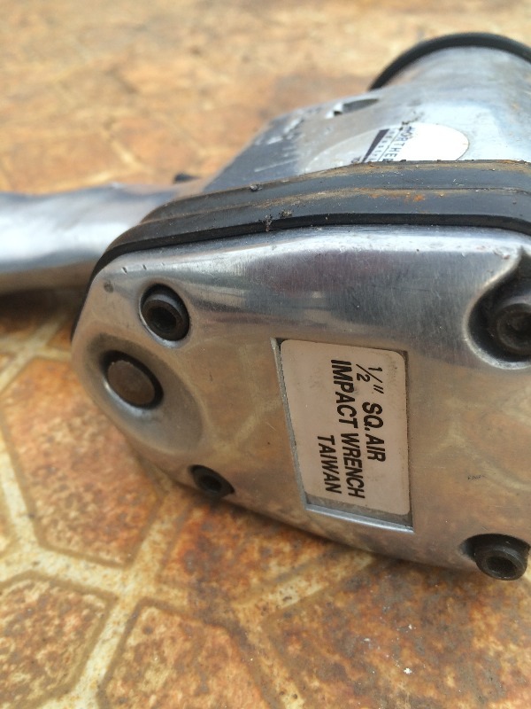 lot 22 image: 12 Square Impact Wrench - works