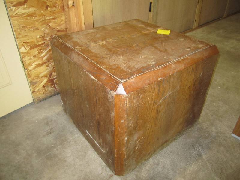 lot 31 image: All wood display table, 24 x 29 to...