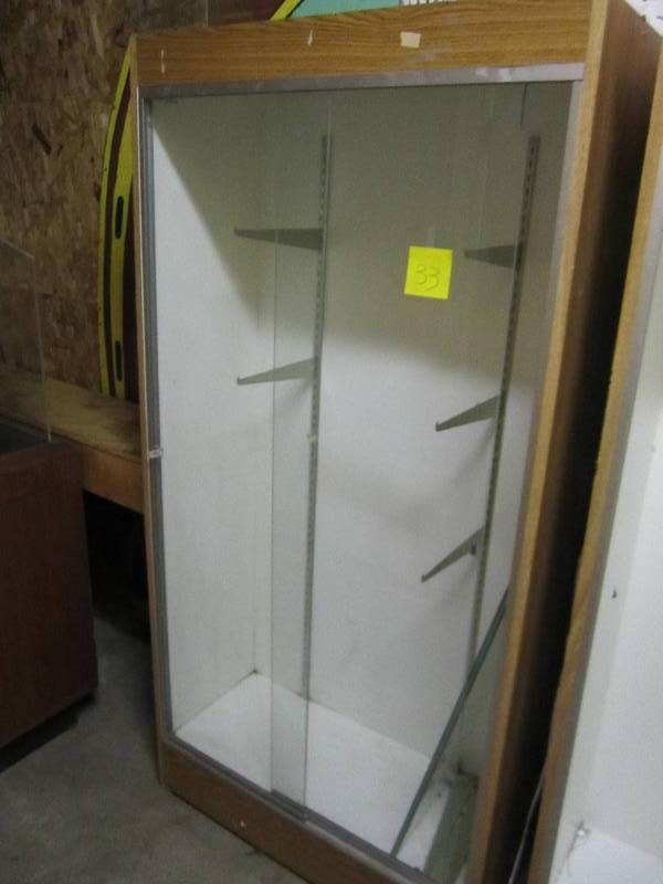 lot 33 image: Double glass door lighted display c...