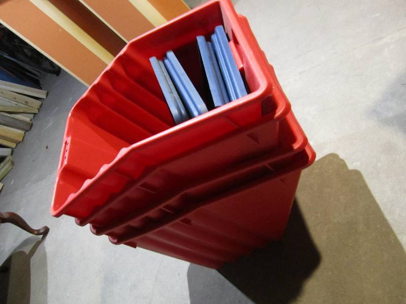 lot 106 image: 4 plastic storage bins with 2 lids...