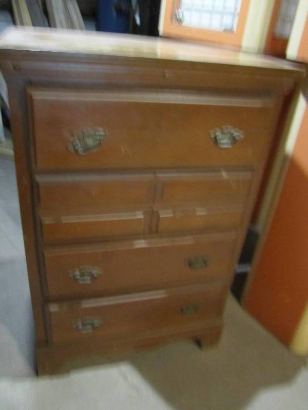 lot 107 image: Wood dresser...