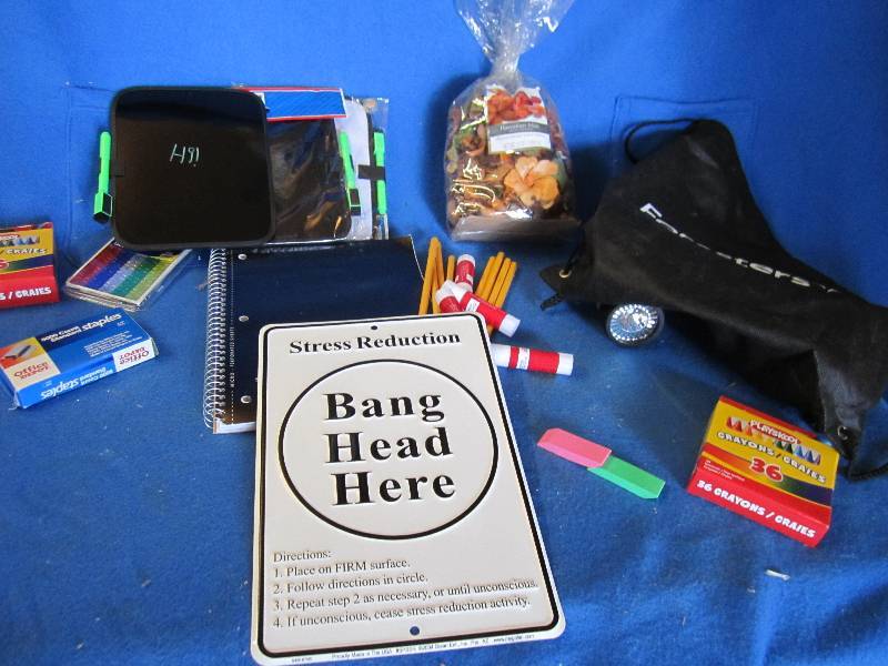 lot 181 image: bag of office supplies and more...