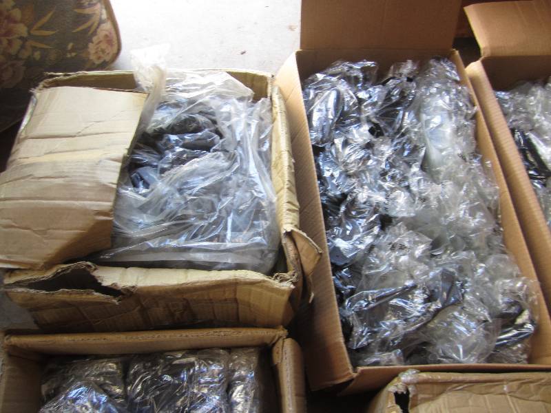 lot 304 image: Wholesale lot of 5 boxes of cell ph...
