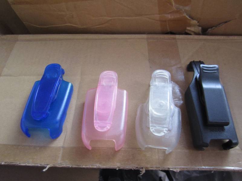 lot 314 image: 16 boxes of new clip phone holsters...
