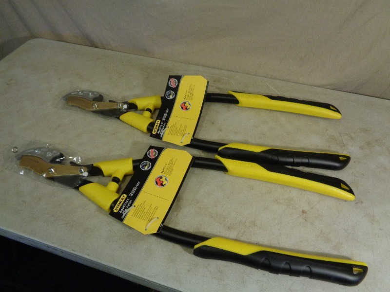 lot 86 image: 2 New Stanley Anvil Gear Loppers