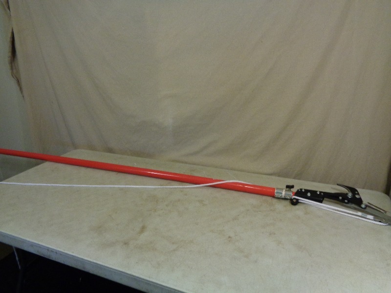 lot 136 image: New Bond Tree Trimmer