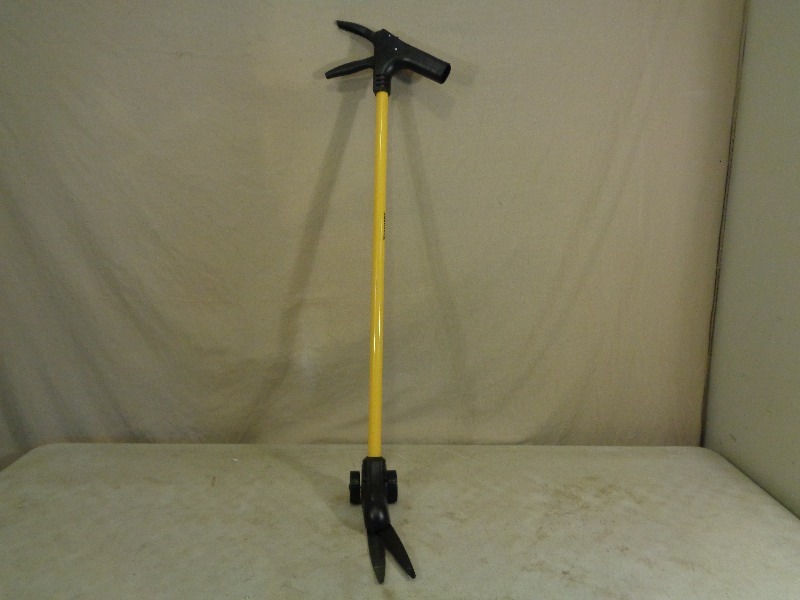 lot 137 image: New Yardworks Clippers