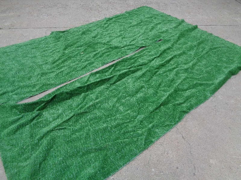 lot 140 image: 2 Pcs of Outdoor Carpet