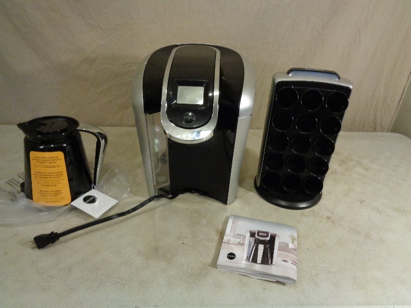 lot 7 image: Kuerig 2.0 with Accessories