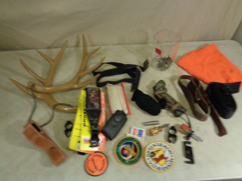 lot 38 image: Hunting Items