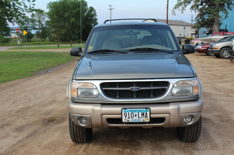 1999 Ford Explorer Eddie Bauer 4x4 - 119,835 Miles - One Owner